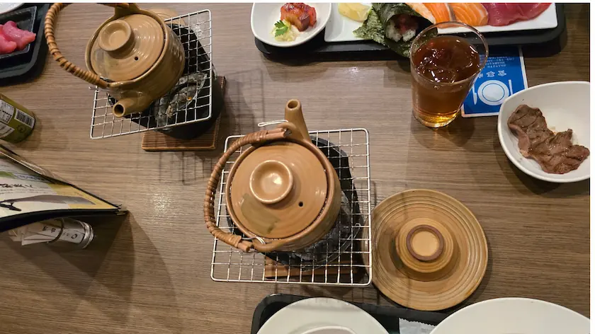 サービスのハマグリの土瓶蒸し