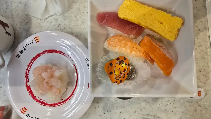 7616コロワイドの株主優待でかっぱ寿司でランチ(子たちが頼んだ「おこさまプレート」)