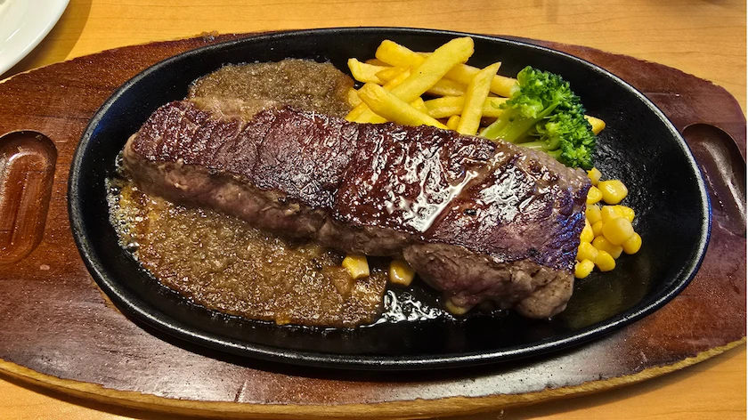 7616コロワイドの株主優待を利用した0円ランチ(チャックテールフラップステーキ200g)