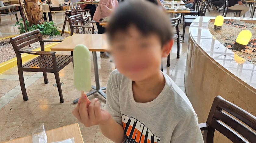 シャトレーゼ ガトーキングダム サッポロでの朝食の様子