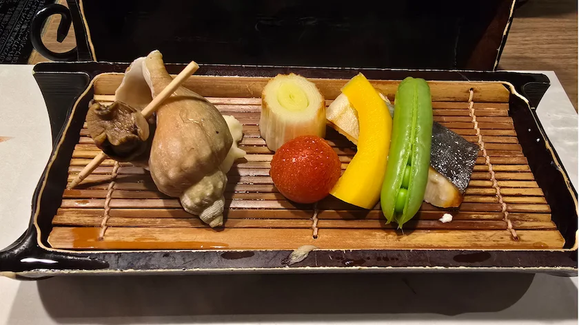 つぶ貝などの蒸し料理