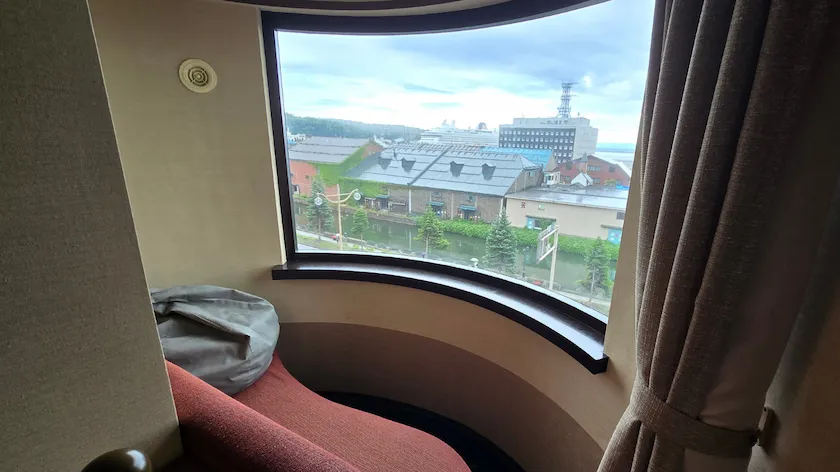 運河の宿 おたる ふる川 お部屋の寛ぎスペースの様子