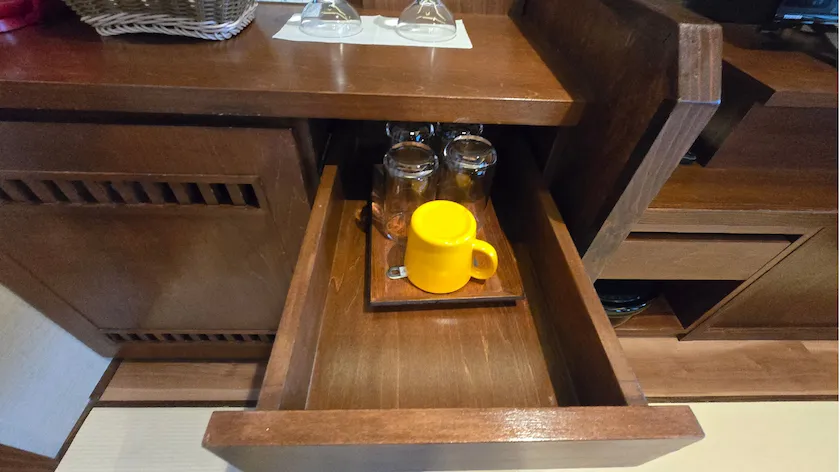 運河の宿 おたる ふる川 お部屋のコップ