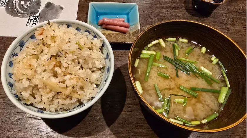 運河の宿 おたる ふる川 しらすと青菜の炊き込みご飯とつみれ汁