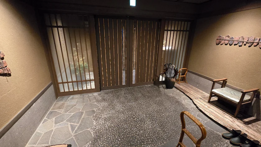 定山渓ゆらく草庵の玄関