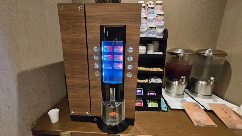 定山渓ゆらく草庵の待合処のフリードリンク(コーヒー)