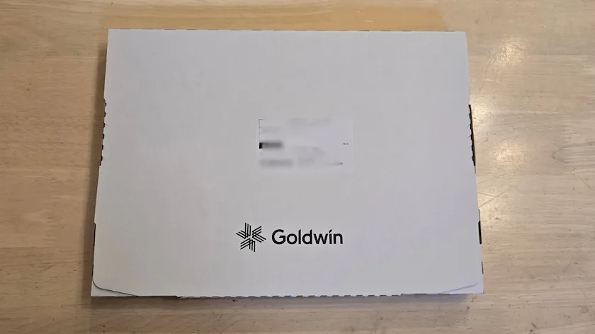 8111ゴールドウィンから実際に届いた優待品の箱
