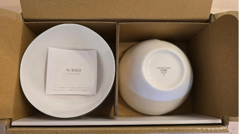 8285三谷産業から実際に届いた株主優待品が入った箱をさらにオープン